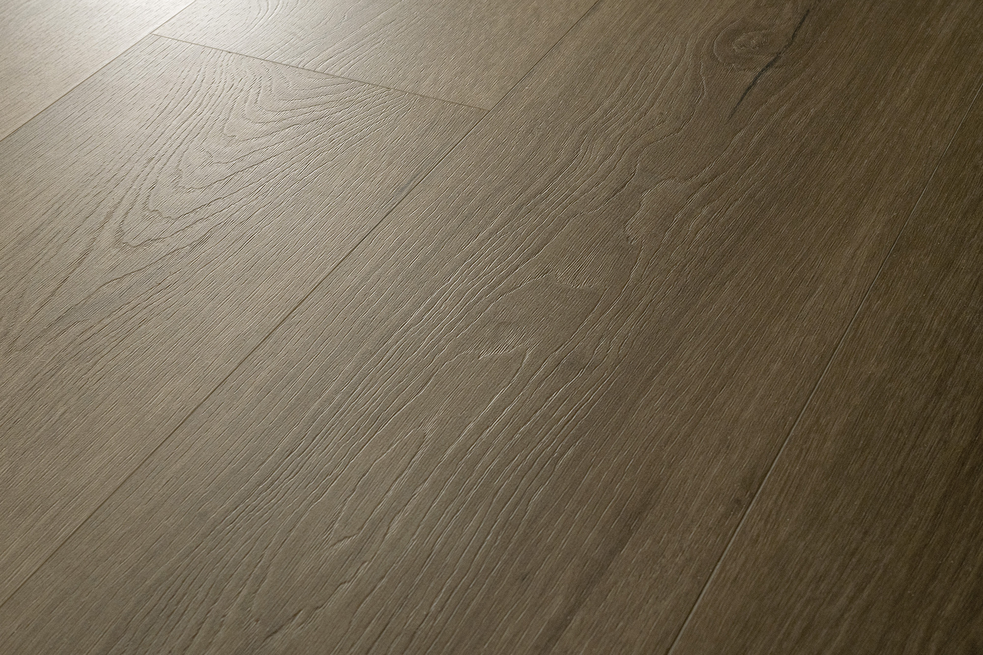 Bosco Walnut 18,3x122 | Newker