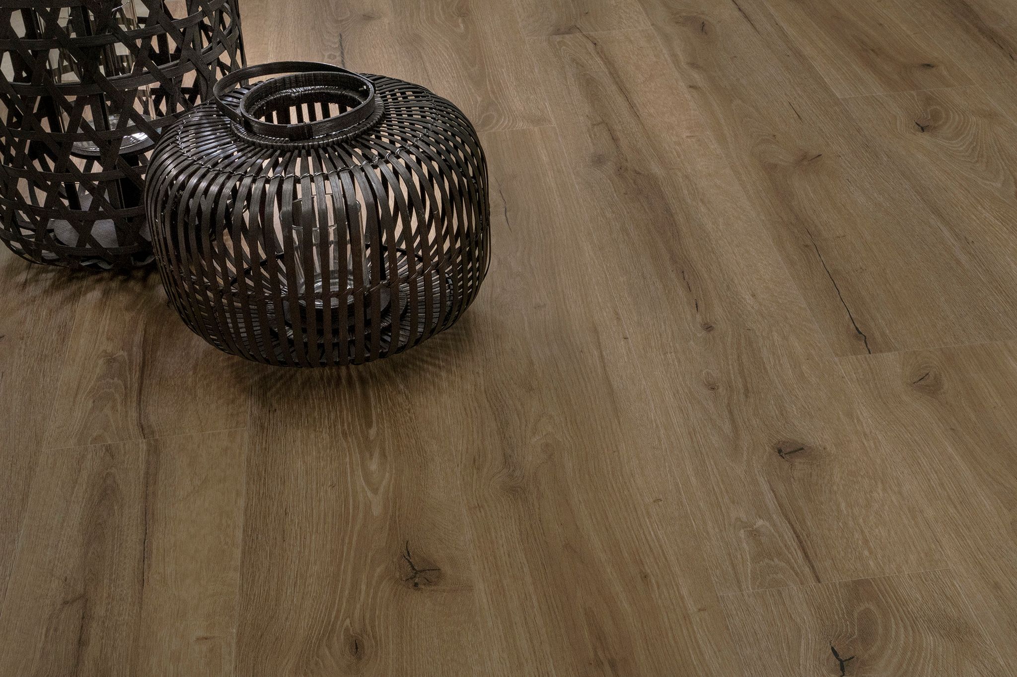 Bosco Walnut 18,3x122 | Newker